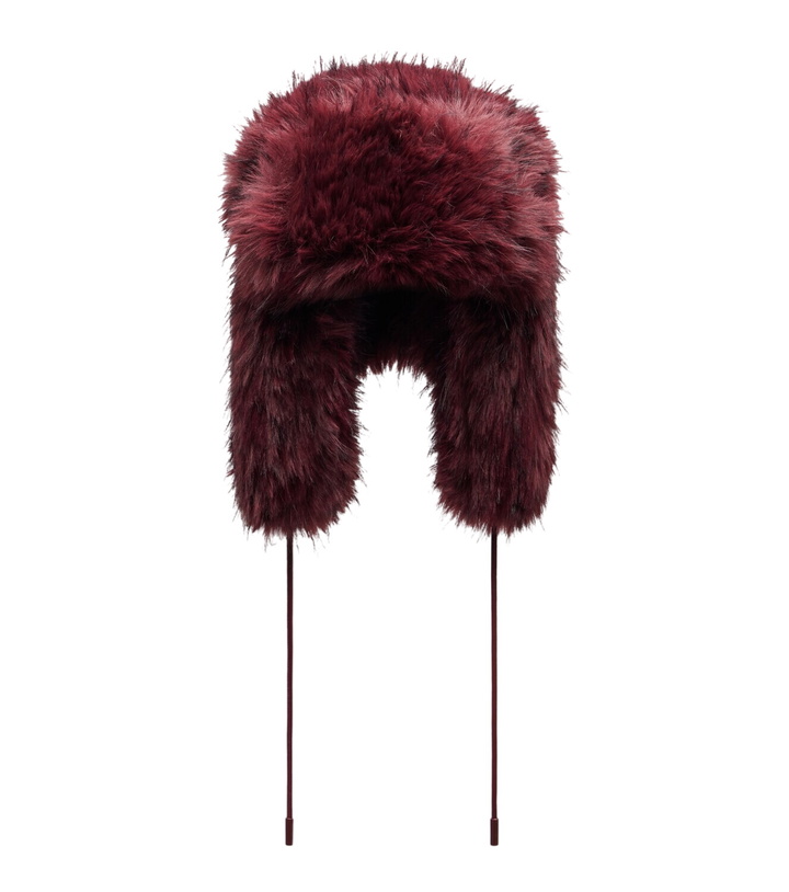 Photo: Goldbergh Cher hat