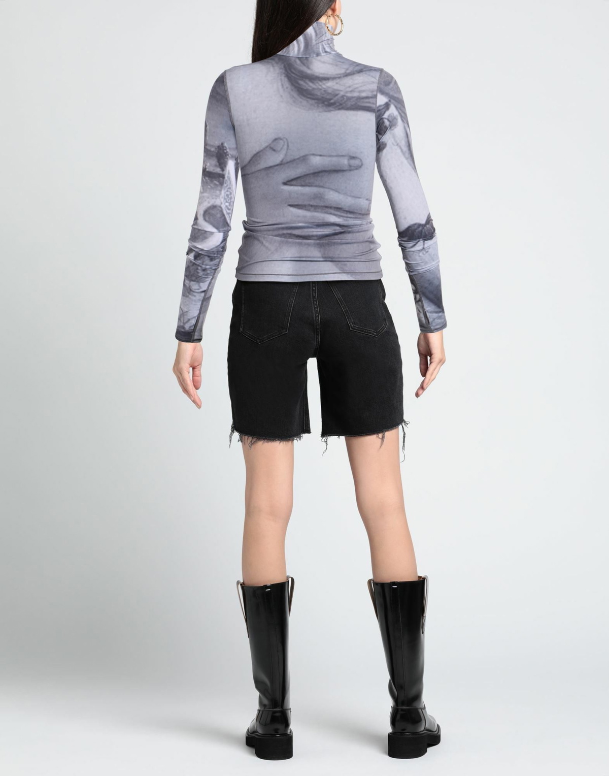 Kimhekim Womens T-shirt in Grey