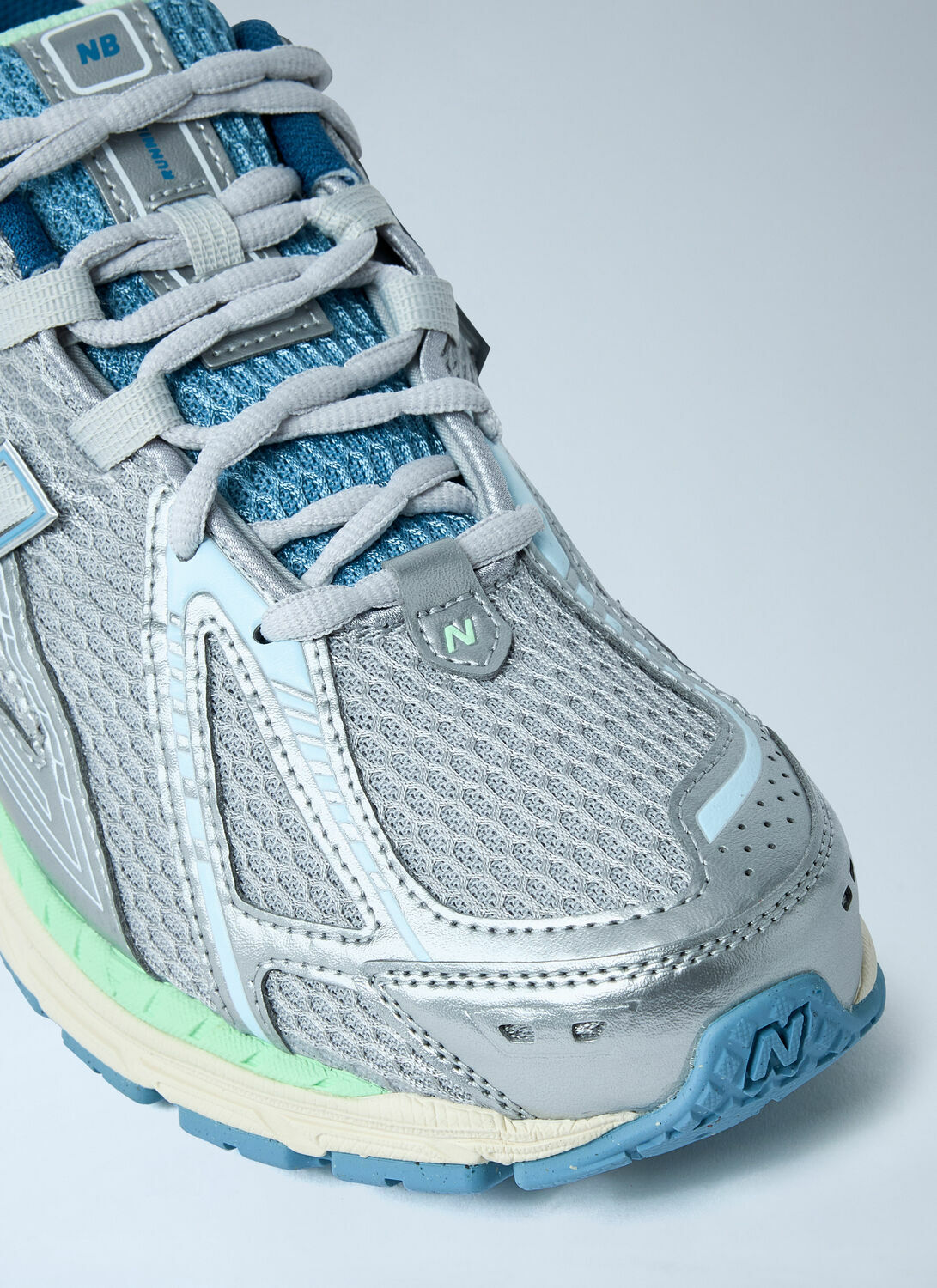 New Balance 1906R Sneakers