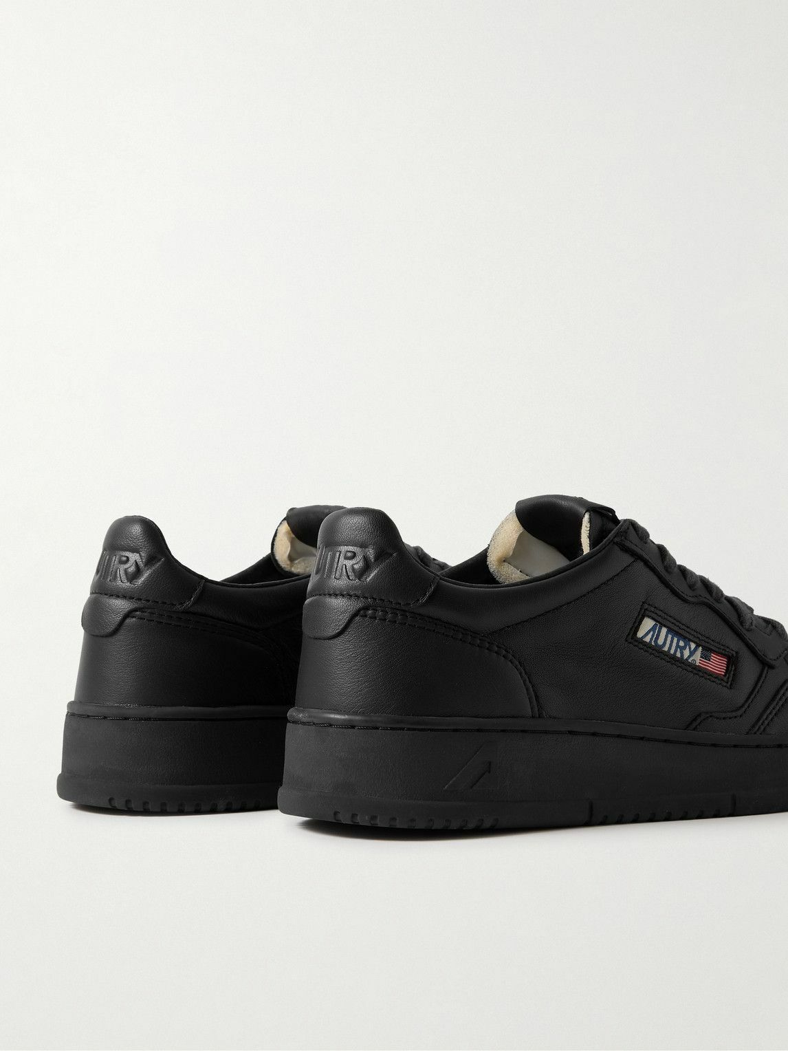 Autry - Medalist Leather Sneakers - Black Autry