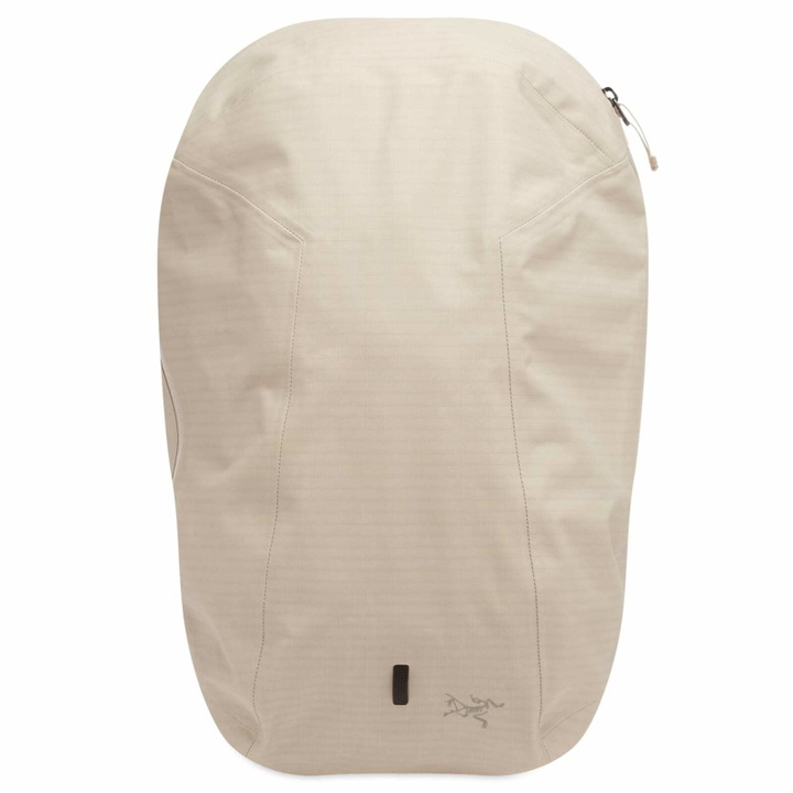 Photo: Arc'teryx Men's Granville 16 Backpack in Rune 