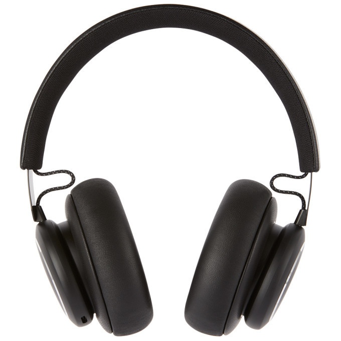 Photo: Bang and Olufsen Black Beoplay H4 2nd Gen Headphones