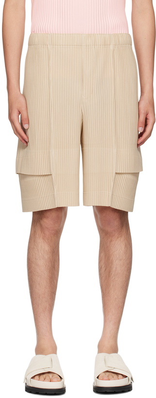 Photo: HOMME PLISSÉ ISSEY MIYAKE Beige Cargo Shorts