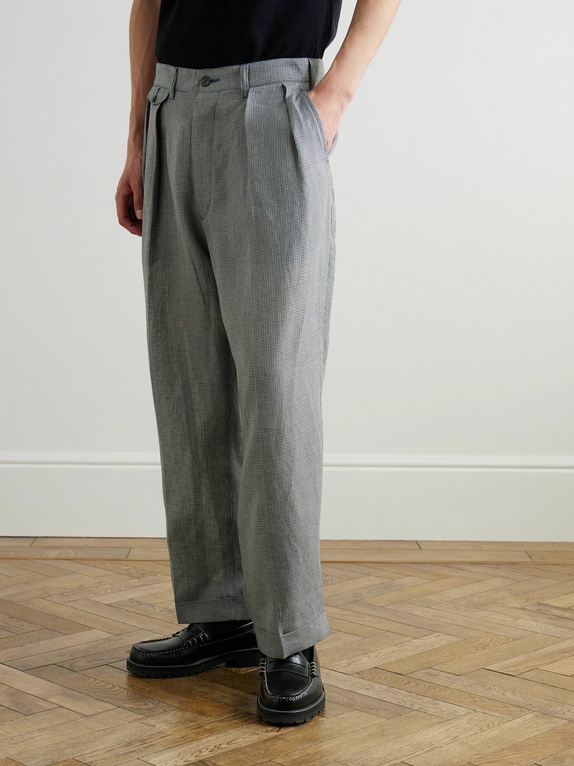 Beams Plus - Straight-Leg Pleated Checked Linen and Cupro-Blend Trousers - Gray