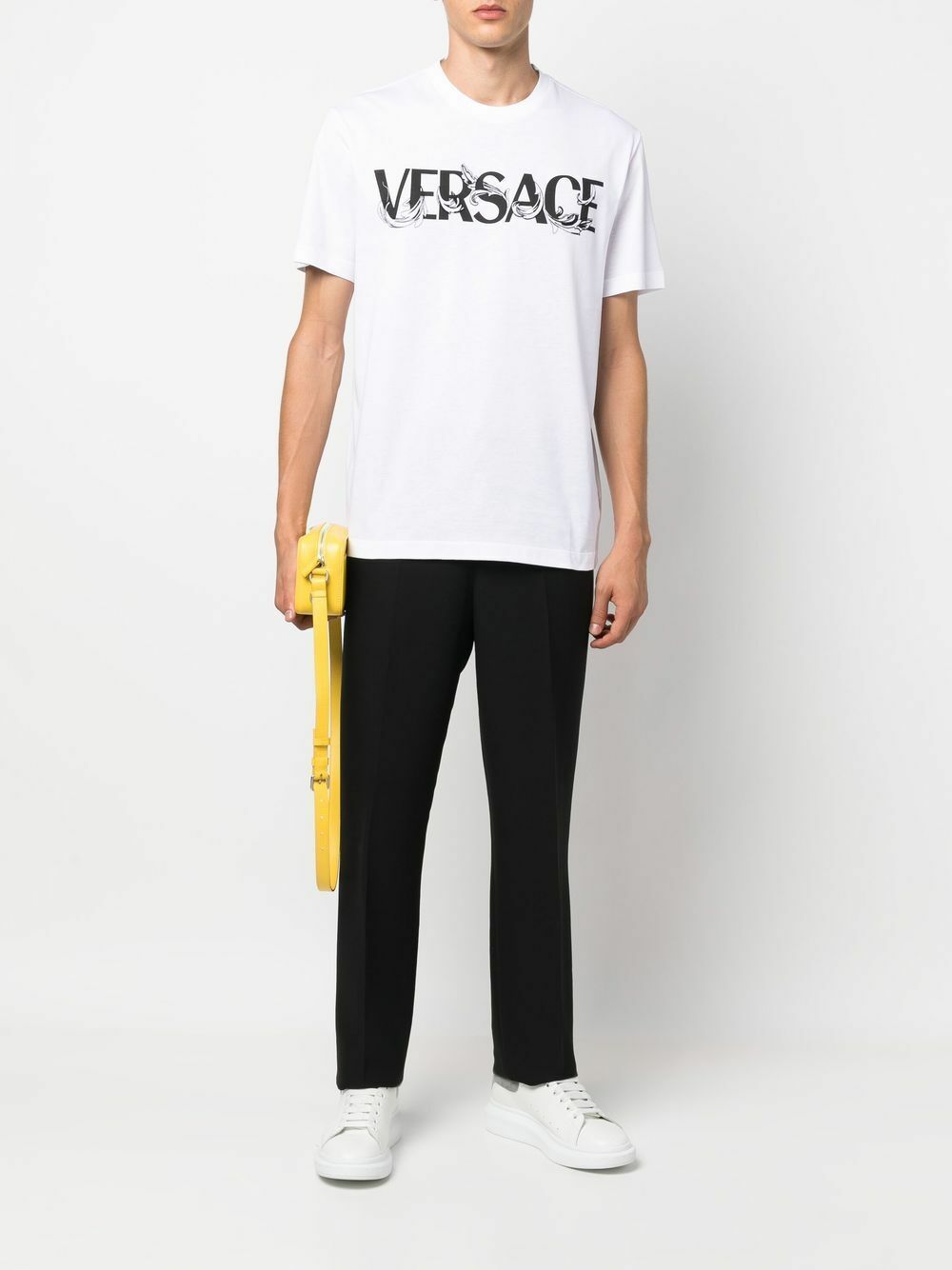 【関税込み】Versace ホワイト La Colonna Tシャツ White 'La Colonna' T-Shirt by Versace on Sale