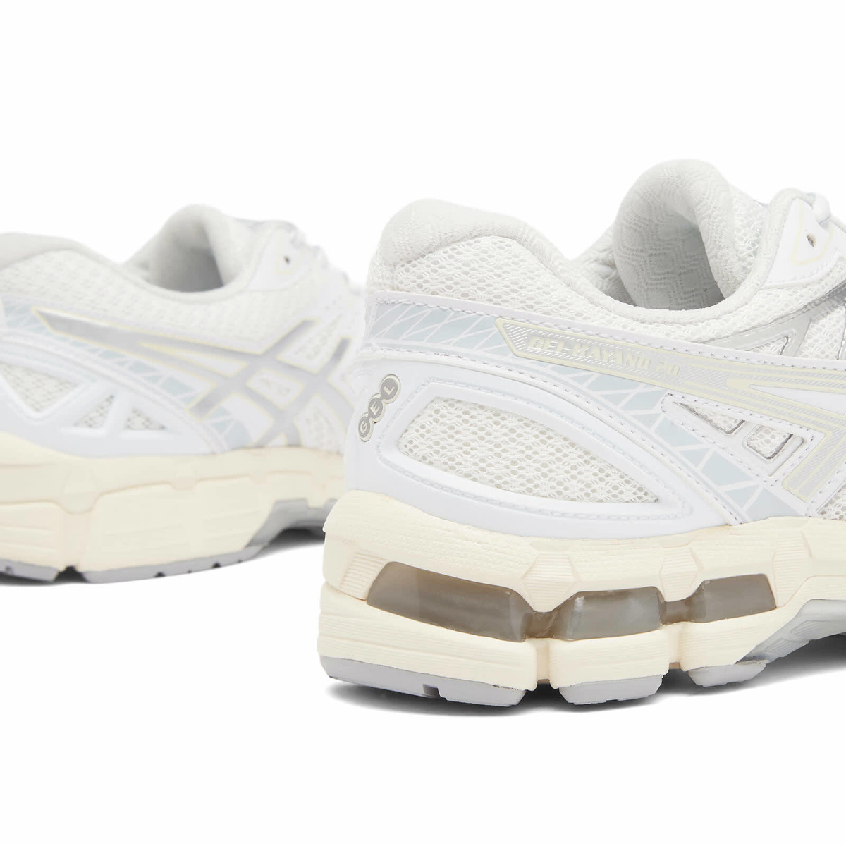 Asics Gel-Kayano 20 in White/Pure Silver