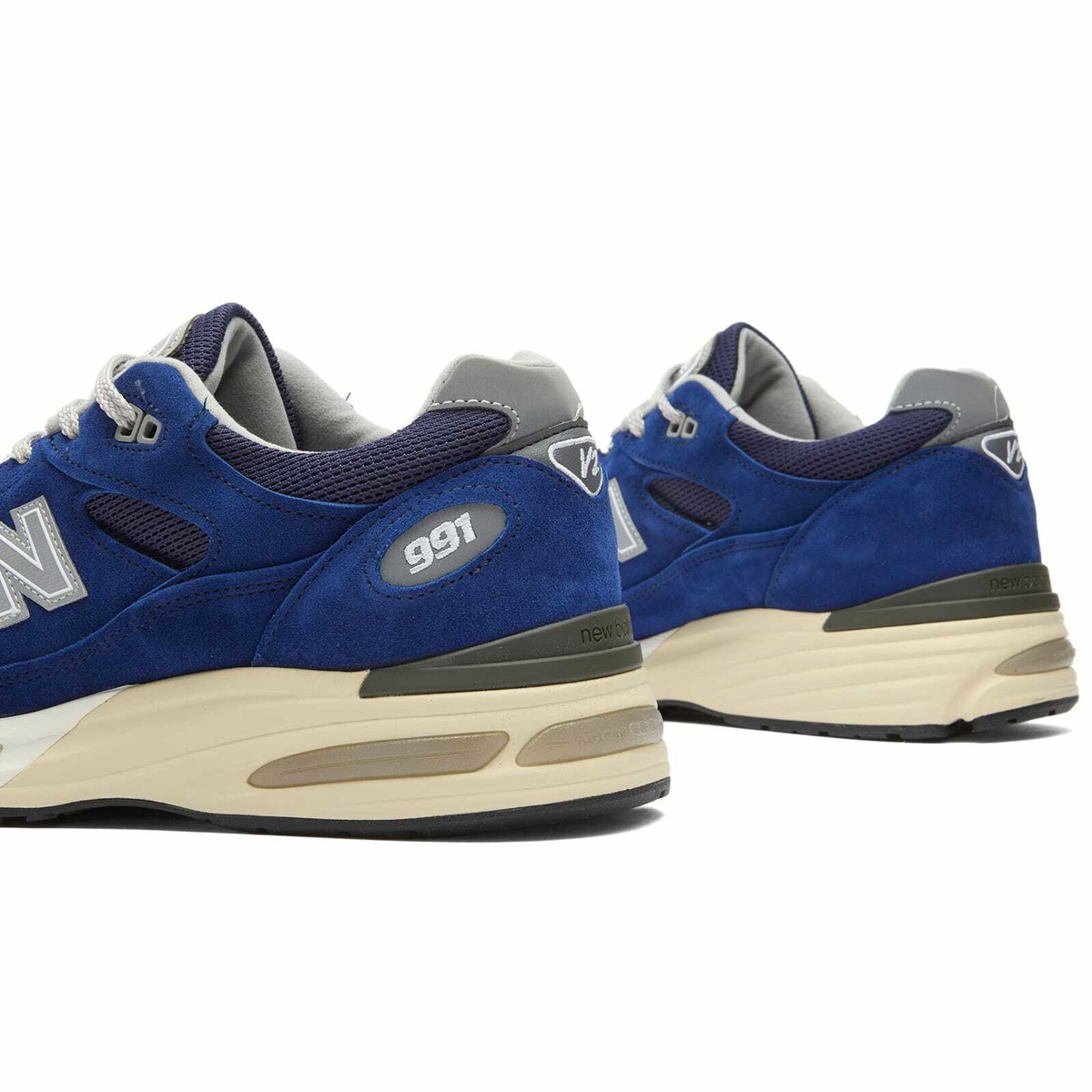 New Balance 991v2 Sneaker in Limoges/Pageant Blue