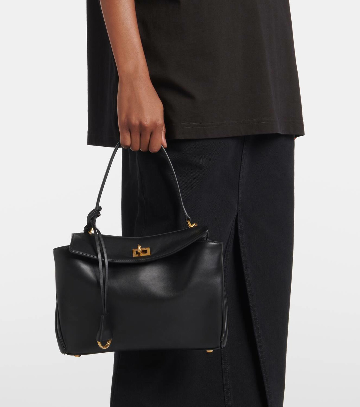 【送料&関税込】Balenciaga Black Leather Small Rodeo Handbag Women's Rodeo Handbag Small in Black | Balenciaga US