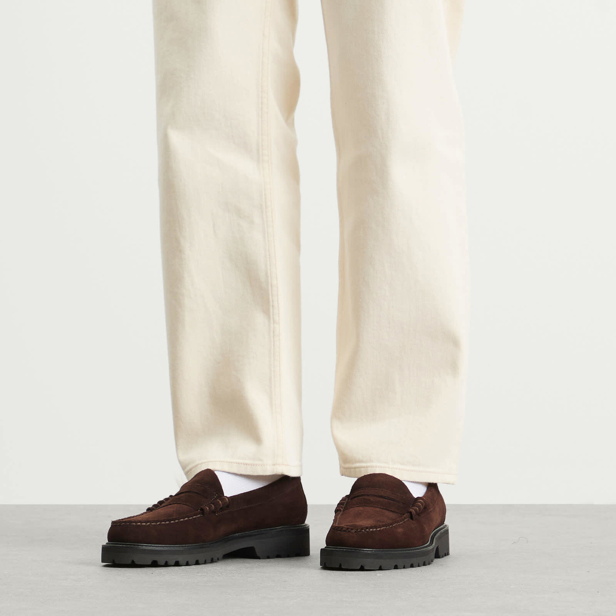 Bass Weejuns Men's Larson 90s Loafer in Chocolate Suede