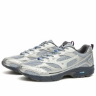 Mizuno MXR "Space Lights" Sneaker in Silver/Nimbus Cloud
