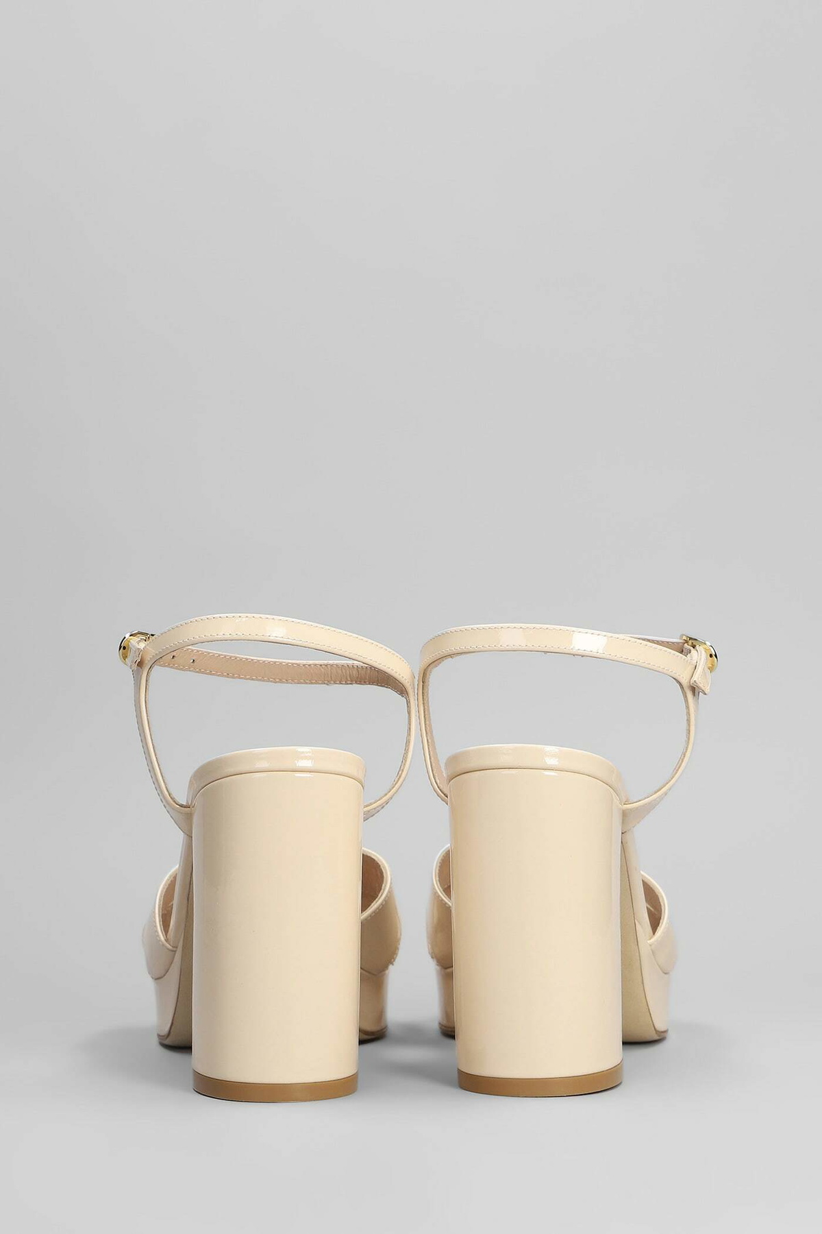 Stuart Weitzman Dayna Platform Sandals In Beige Patent Leather