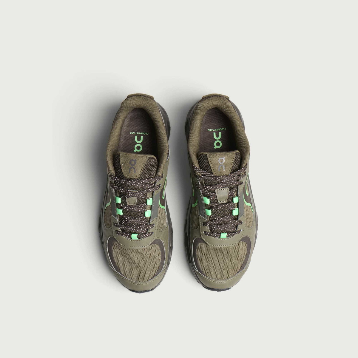 ON Men's Cloudtilt Arc Sneaker in Bark/Sable