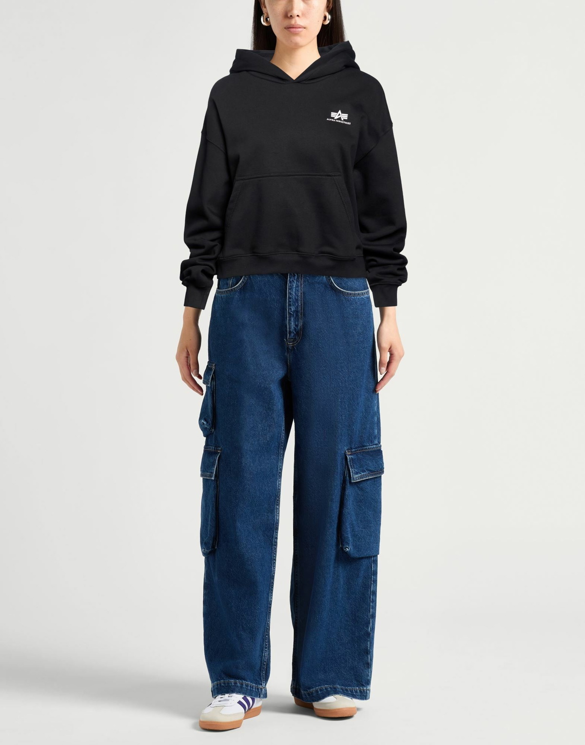 Alpha Industries Womens Sweatshirt in Black