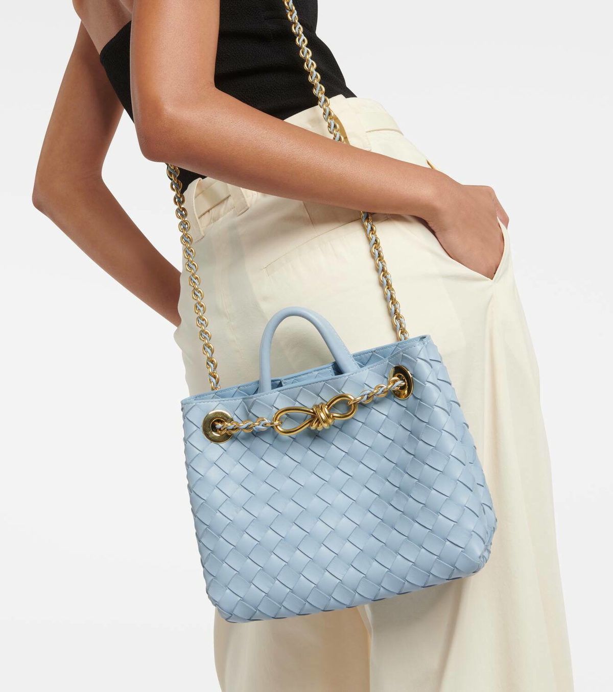 トートバッグ Bottega Veneta SMALL ANDIAMO CHAIN BAG Bottega Veneta Small Andiamo Shoulder Bag with Chain Strap