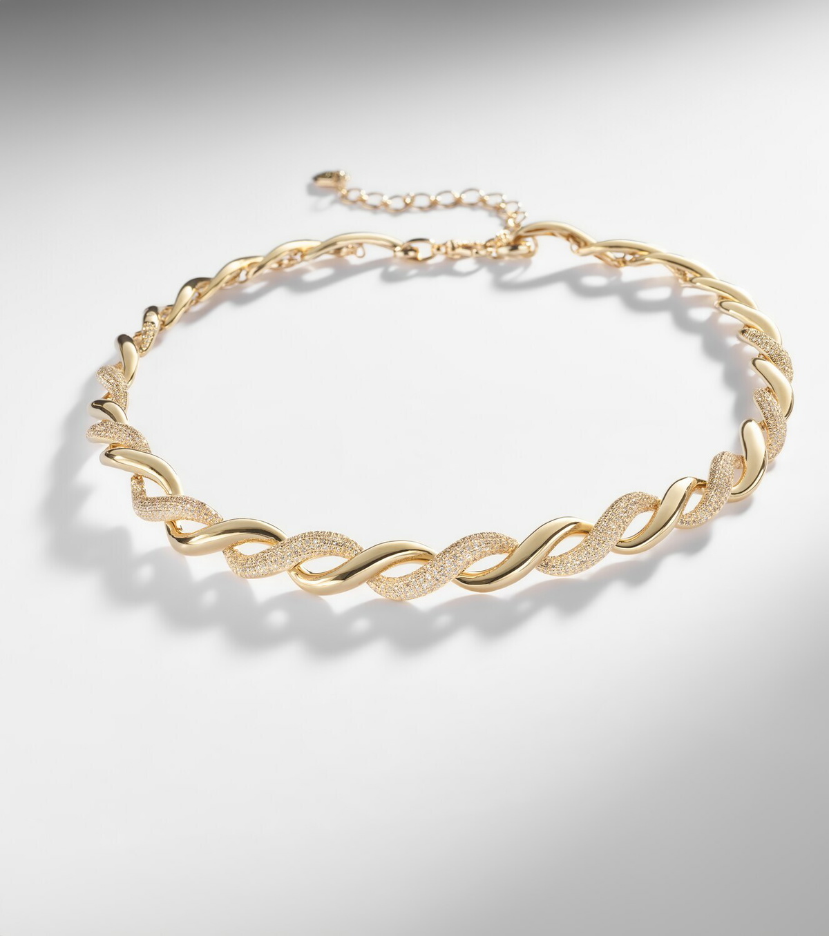 Shay Jewelry 18kt gold (750/1000) necklace with diamonds