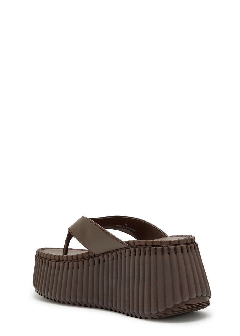 Chloe Nama 80 Leather Wedge Thong Sandals Brown