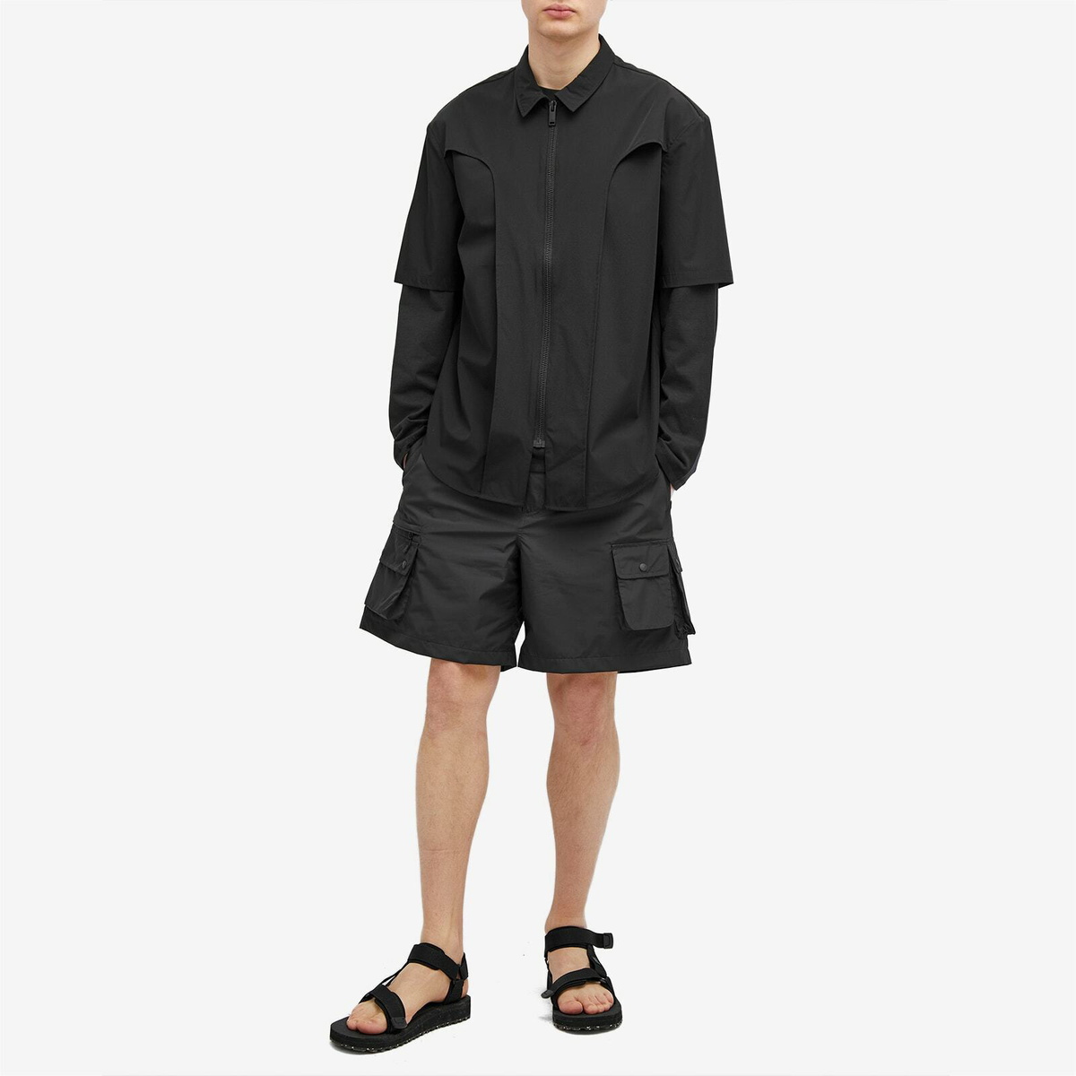 DAIWA Men's Gore-Tex Windstopper Hiker Mountain Shorts in Black