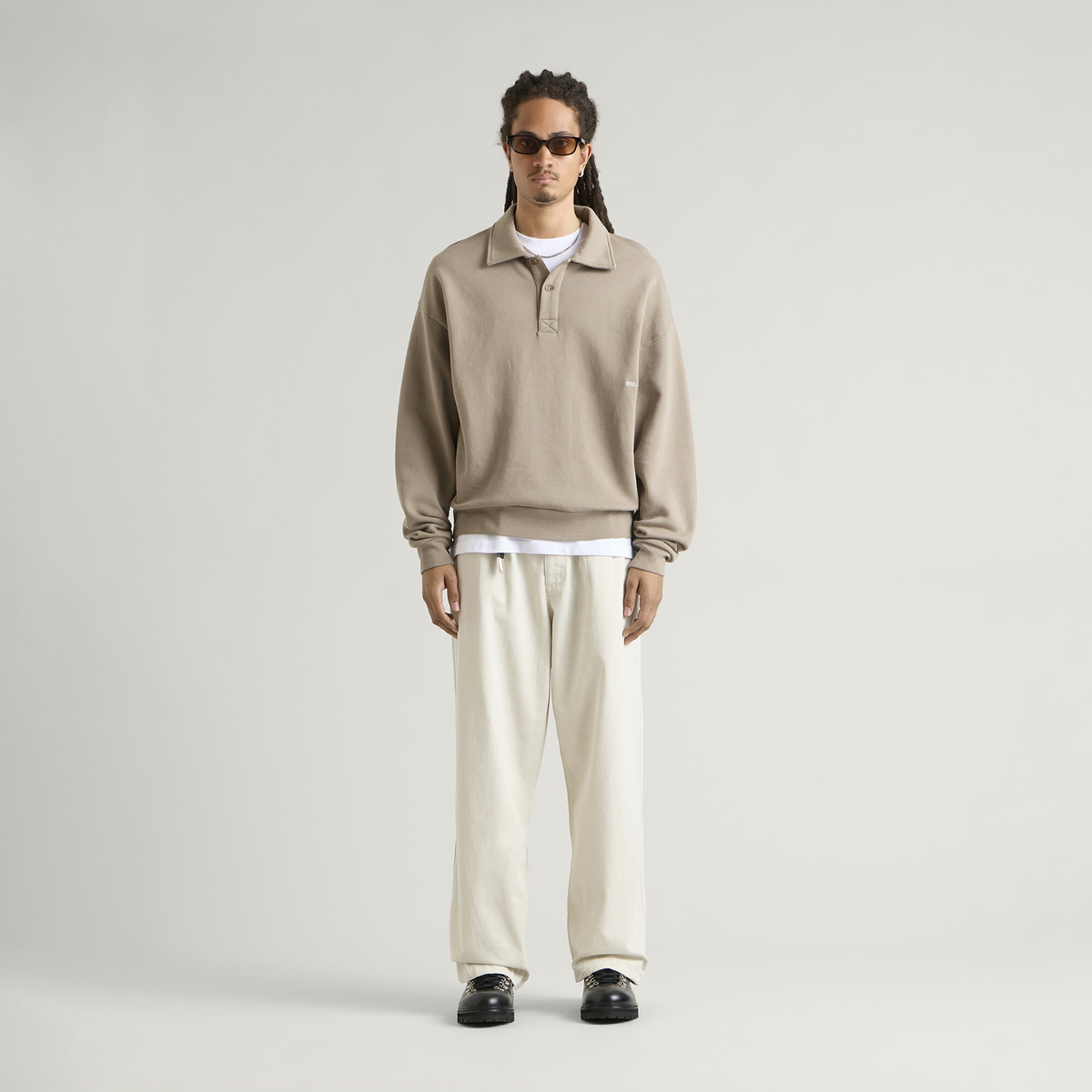 END. Signature Fleece Polo in Khaki