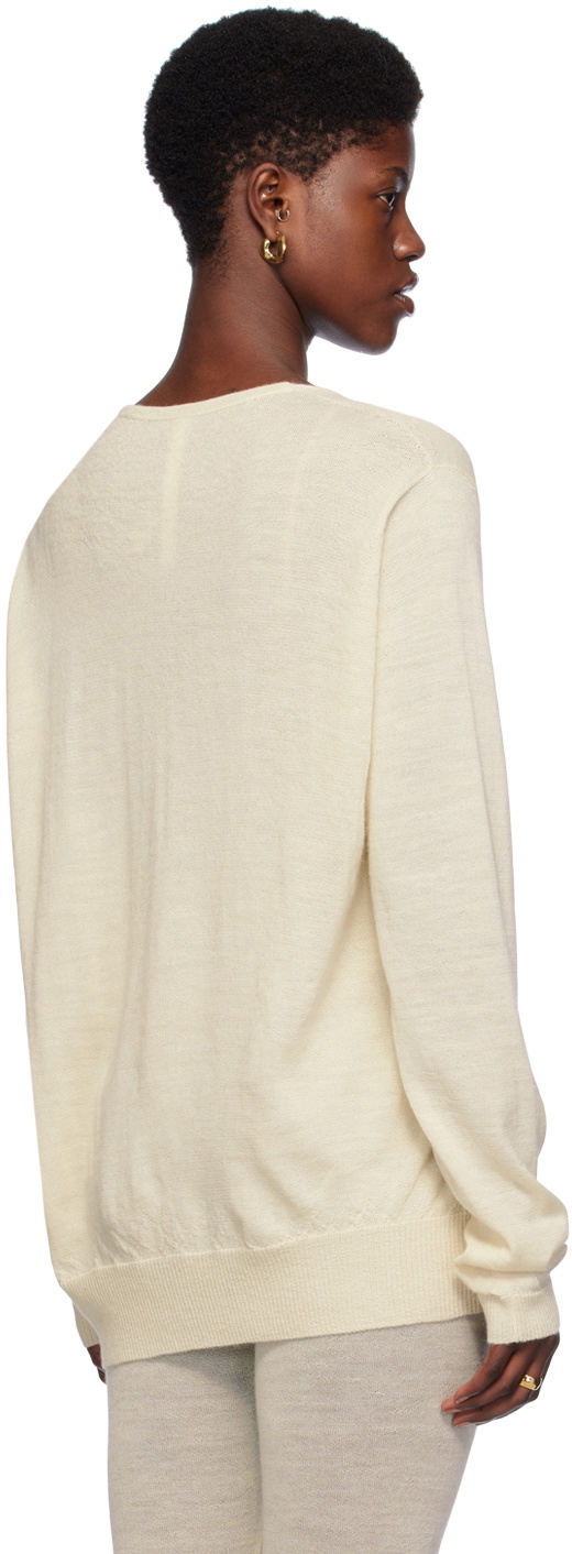 CC Off White V-Neck 4131 main image 1