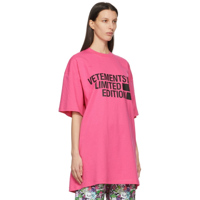 VETEMENTS Pink Limited Edition Big Logo T-Shirt Vetements