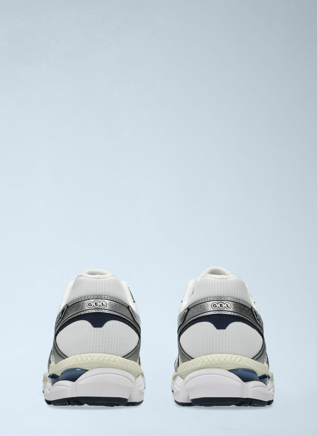 Asics Gel-Cumulus 16 Sneakers