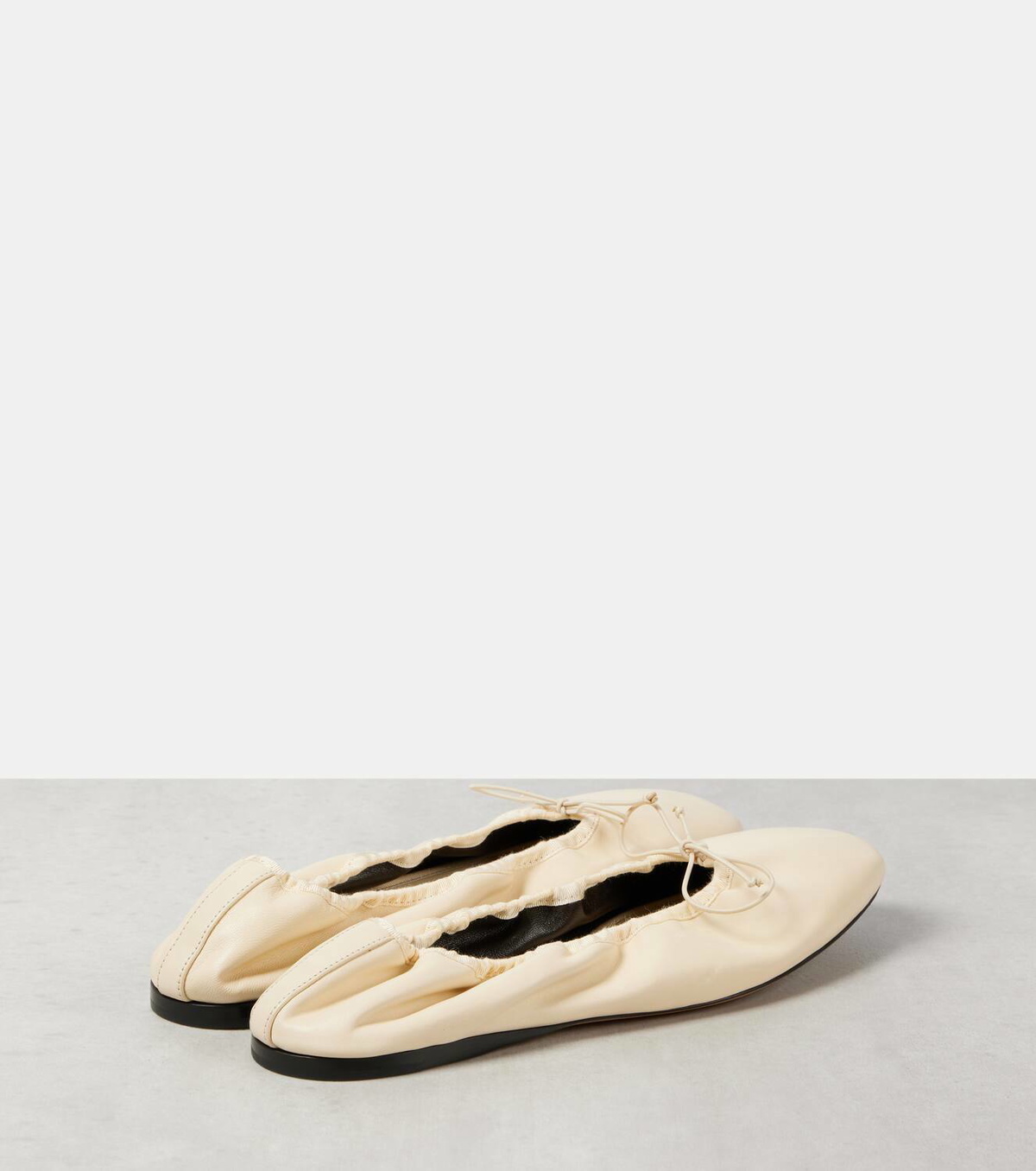 【送料&関税込】The Row Hereditas Ballerinas 0400021578202?wid=600&hei=800&