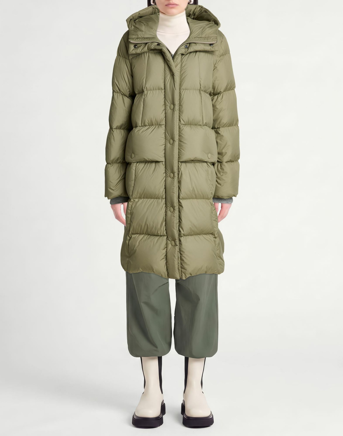 Peserico Womens Puffer Military in Green