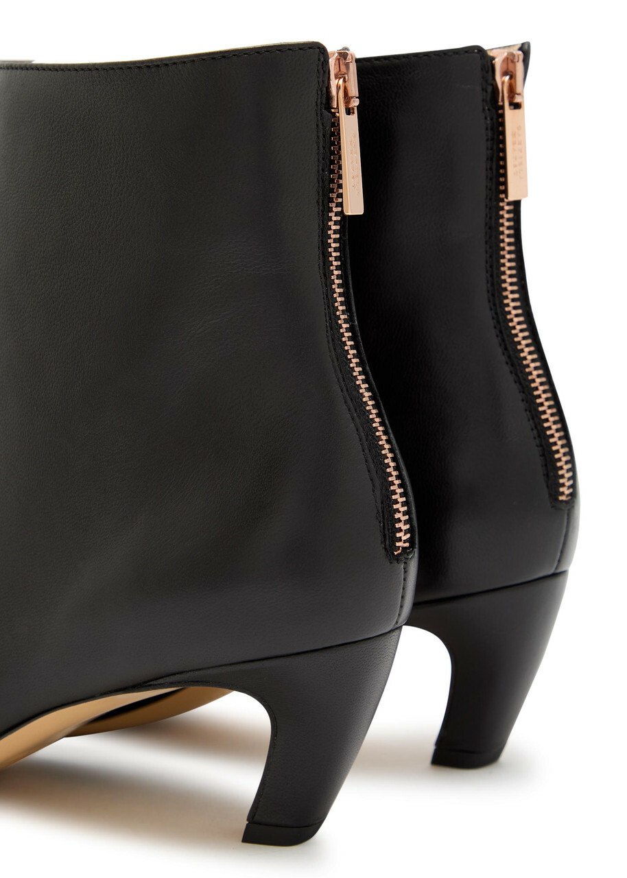 Gabriela Hearst Clayton 50 Leather Ankle Boots Black
