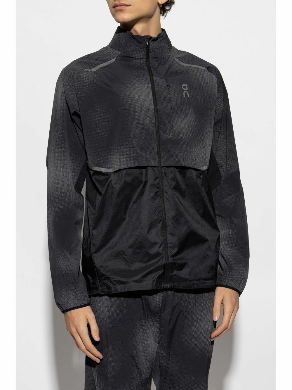 On Running Weather Lumos Jacket On