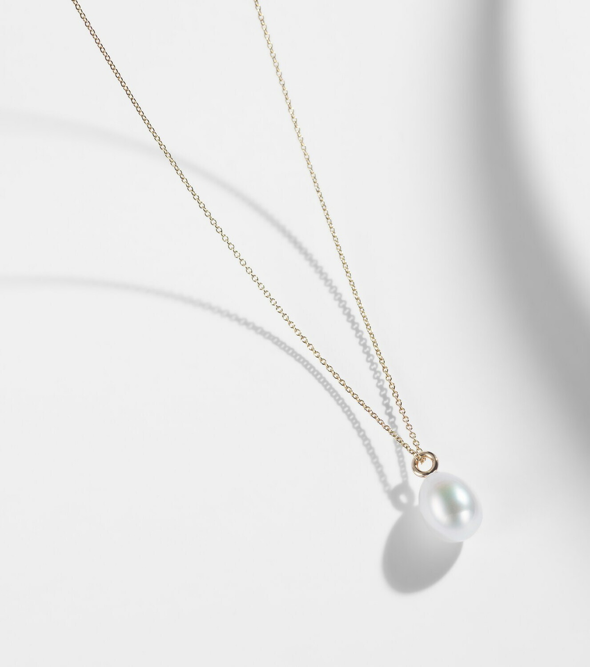 Sophie Bille Brahe Perle Poire Simple 14kt gold necklace with freshwater pearls