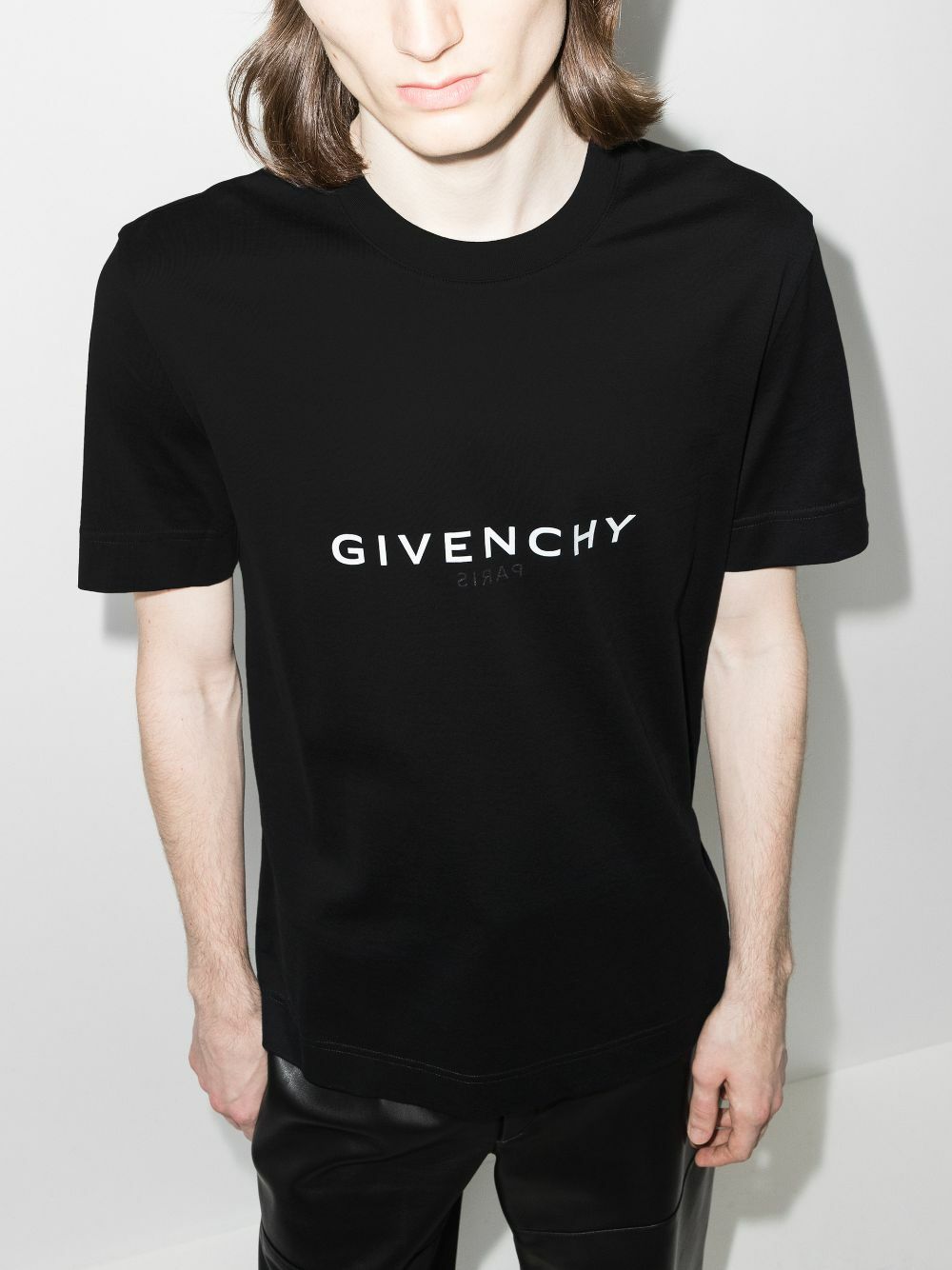 【関税＆送料込み】Givenchy Reverse Logo T-Shirt Givenchy Reverse Logo Print T-Shirt Givenchy