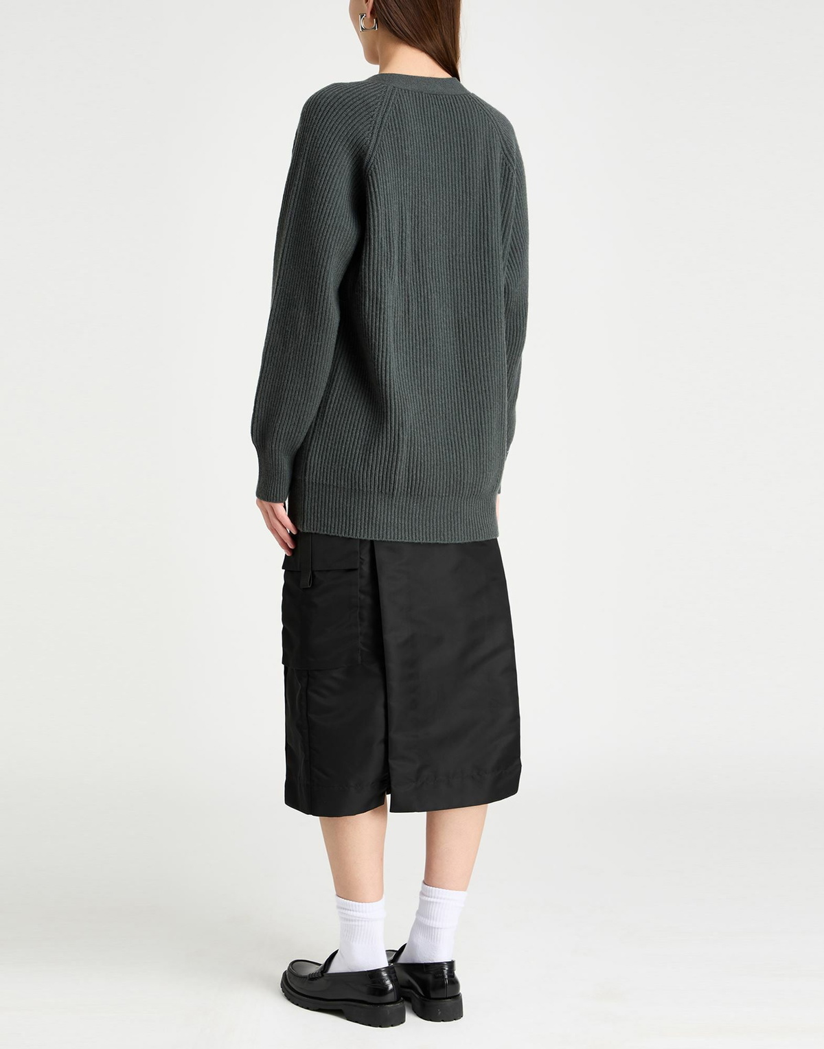 Annagreta Womens Cardigan in Military green