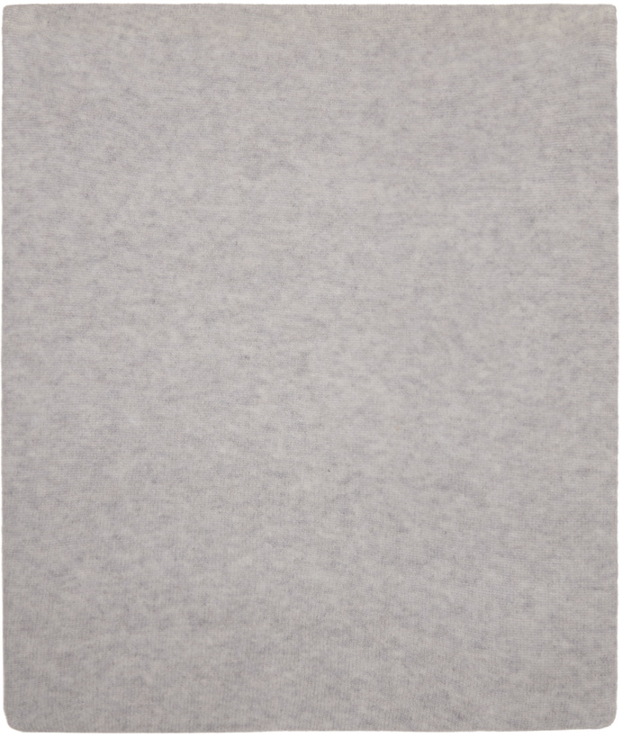 Photo: LISA YANG Gray 'The Paris' Scarf