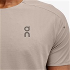 ON Men's Performance T-Shirt in Cinder/Ash