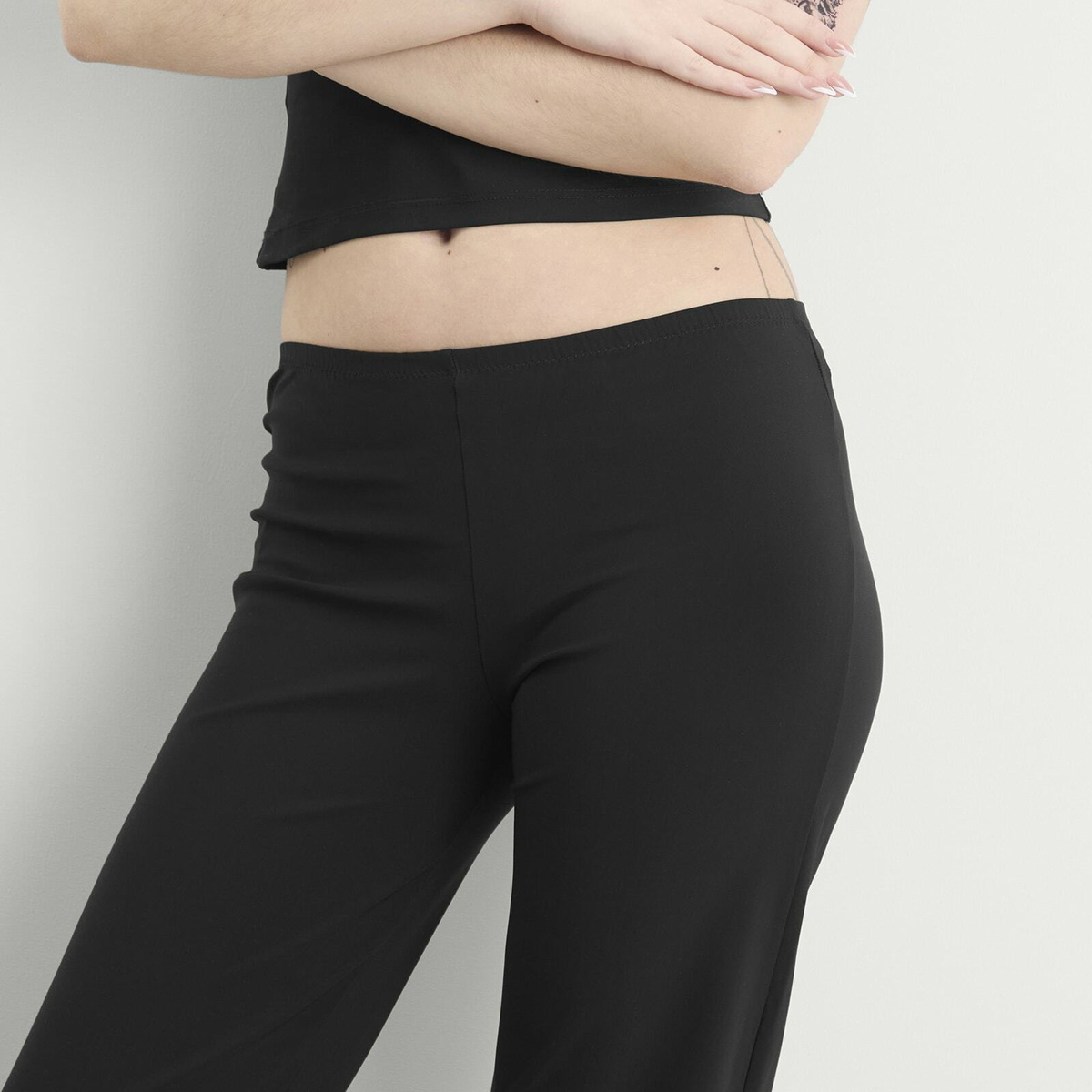 Gimaguas Women's Lula Trousers in Black