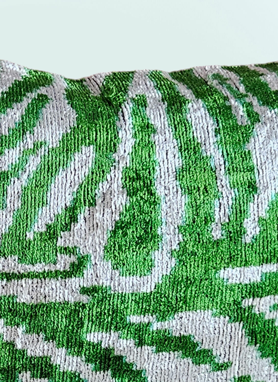 Les-Ottomans Velvet Cushion