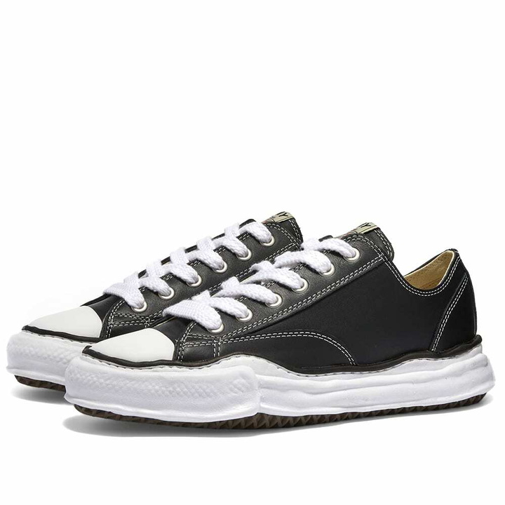 Photo: Maison MIHARA YASUHIRO Men's Original Sole Leather Low-Top Sneakers in Black