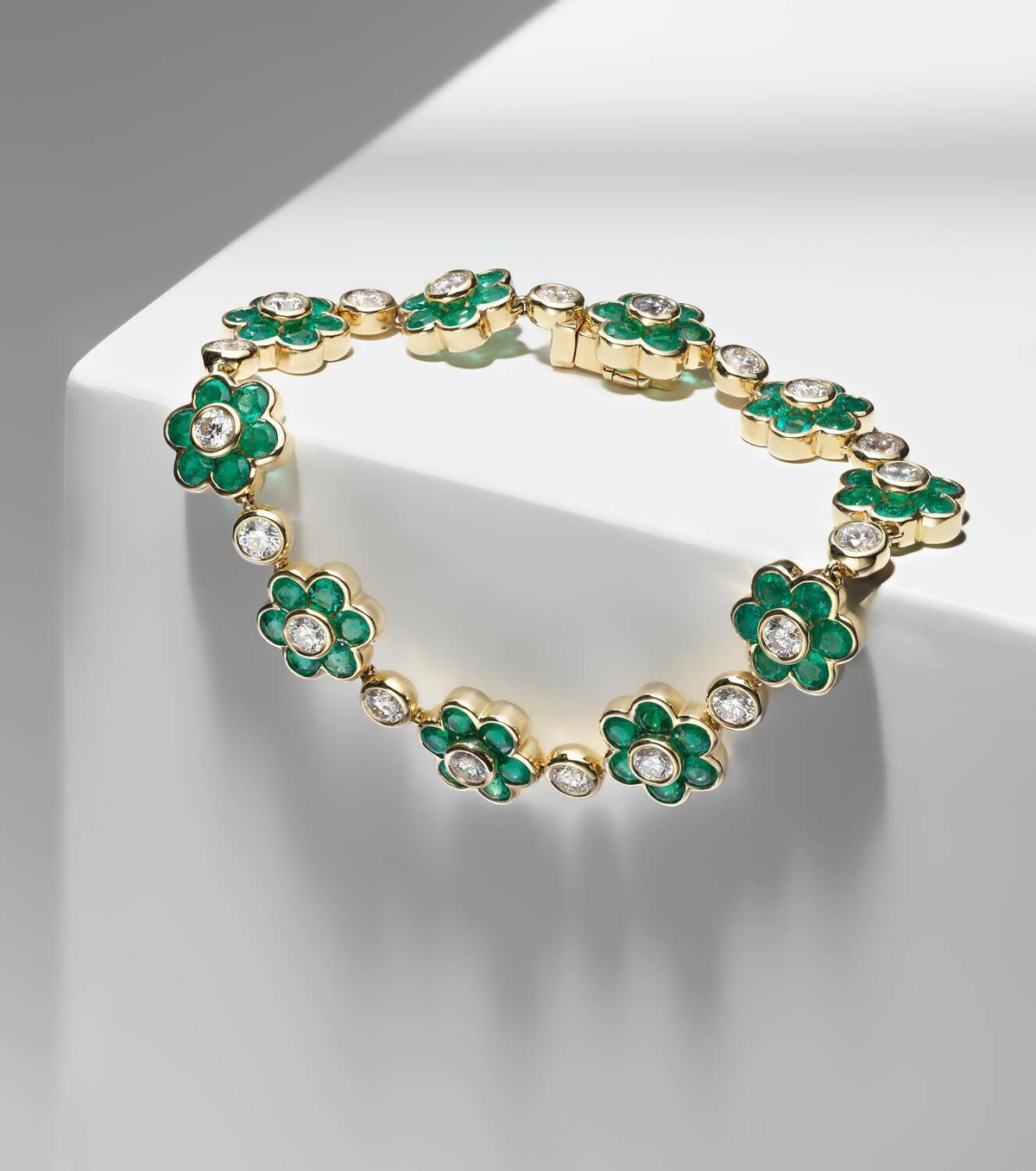 Anita Ko Flora 18kt yellow gold bracelet with emeralds and diamonds