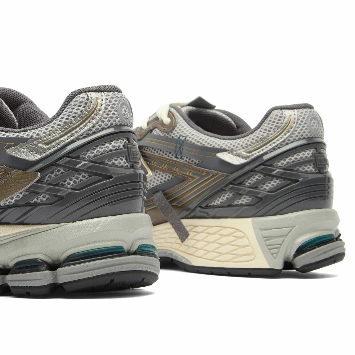 New Balance 1906 Sneaker in Thunder Brown/Slate Grey