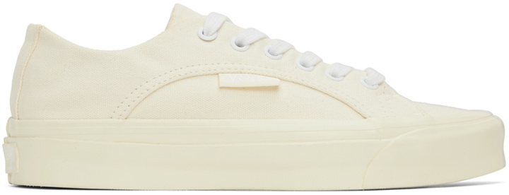 Photo: Stockholm (Surfboard) Club Off-White Vans Edition OG Lampin Sneakers