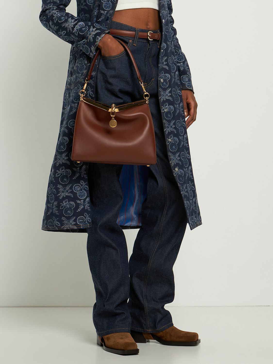 ショルダーバッグ・ポシェット Vela Medium Shoulder Bag - Etro - Leather - Brown ETRO Medium Embroidered Vela Shoulder Bag | Brown | FARFETCH