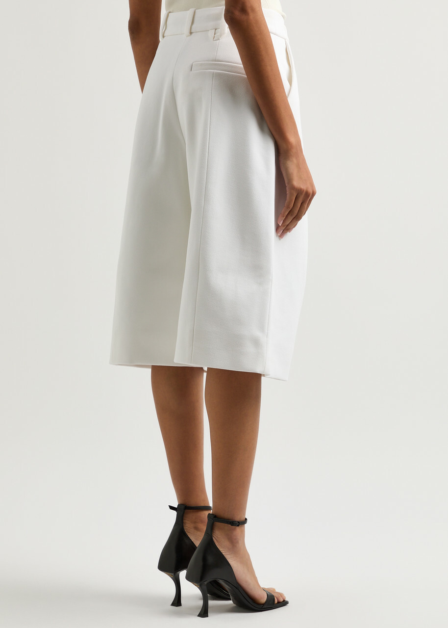 Jacquemus Le Bermuda Amalfi Crepe Shorts White