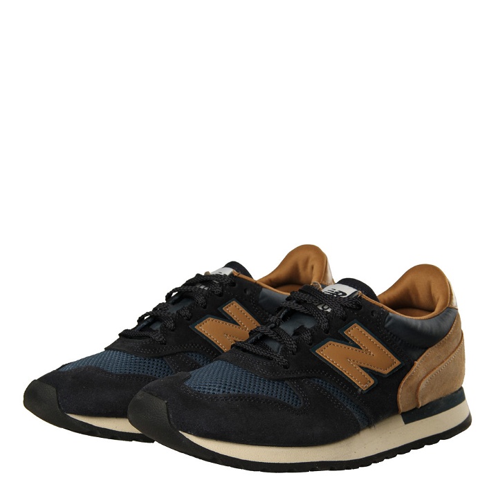 Photo: M770SNB Trainers - Navy / Beige