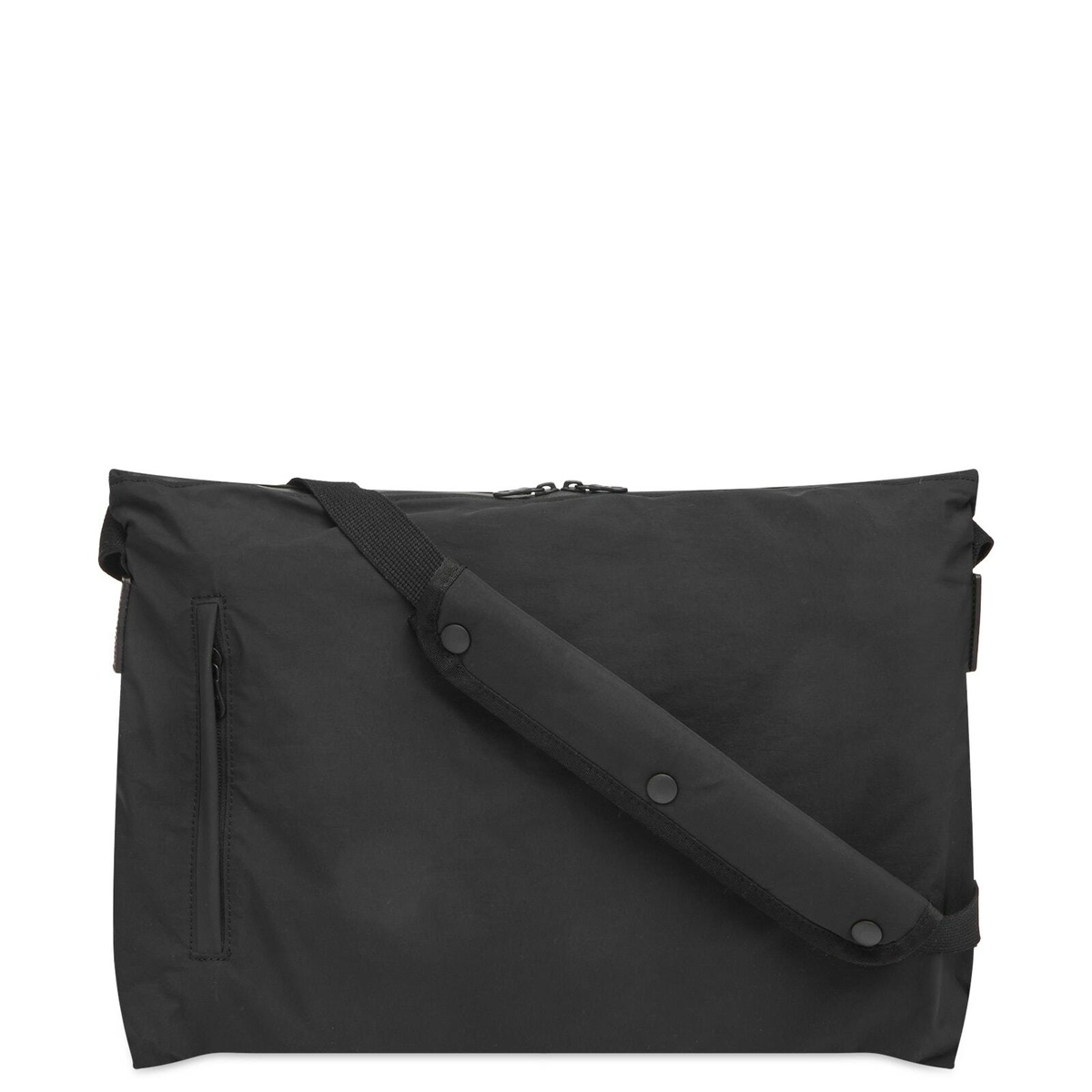 Mazi Untitled Terse Cross Body Bag in Black Mazi Untitled
