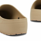 Crocs Classic Energy Clog in Bark