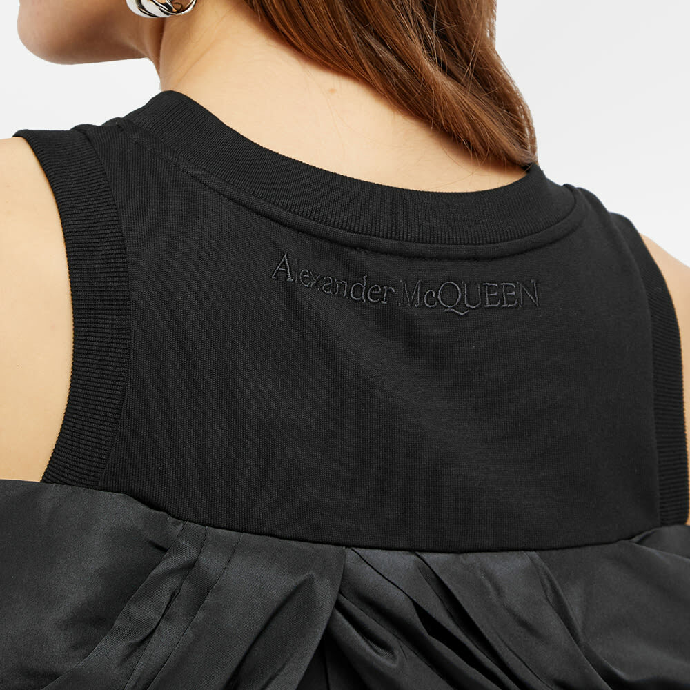 Alexander McQueen ブラック ノースリーブ トップス Alexander McQueen Women's Ruffle Off Shoulder Tank Top in Black