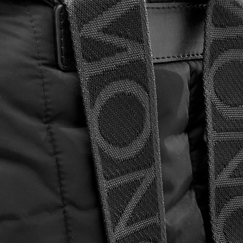 新品 MONCLER Astro ロゴ Backpack もこもこ リュック Moncler Women's Astro Backpack in Black Moncler
