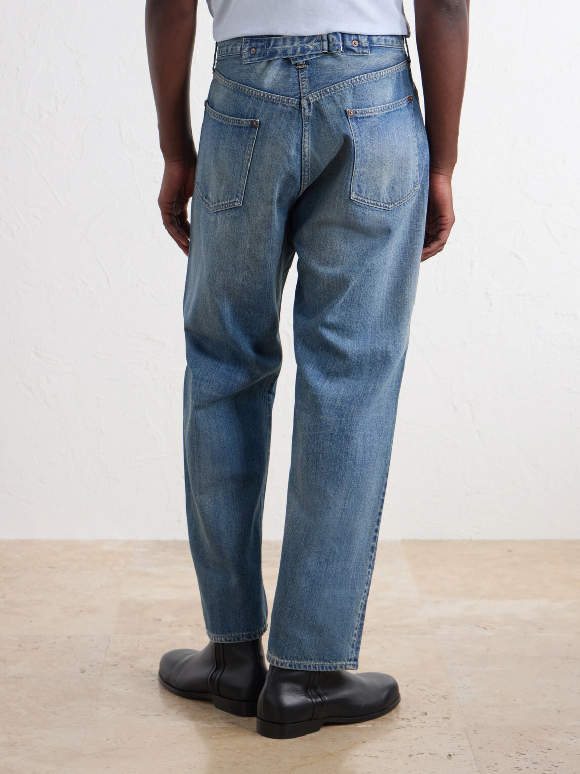A.PRESSE - Tapered Distressed Jeans - Blue