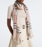 Burberry Burberry Check wool and silk scarf