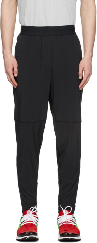 Photo: Nike Black Yoga Sweatpants